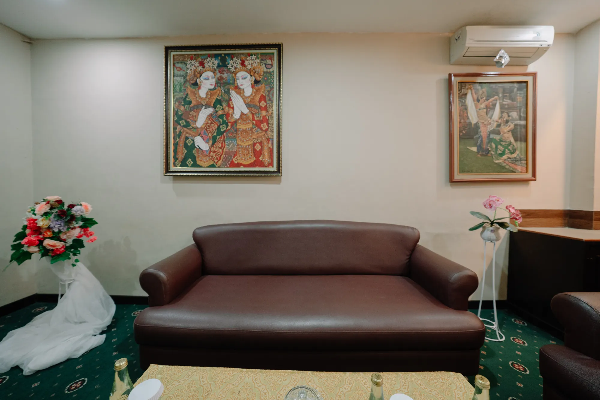 Meeting Room-77